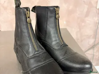 Ridstövlar ryttarutrustning till salu: Helt nya ridskor från Mountain Horse - Annons 1