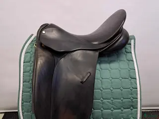 Sadlar hästutrustning Edinburgh 17 3 i Färnäs - Annons 1