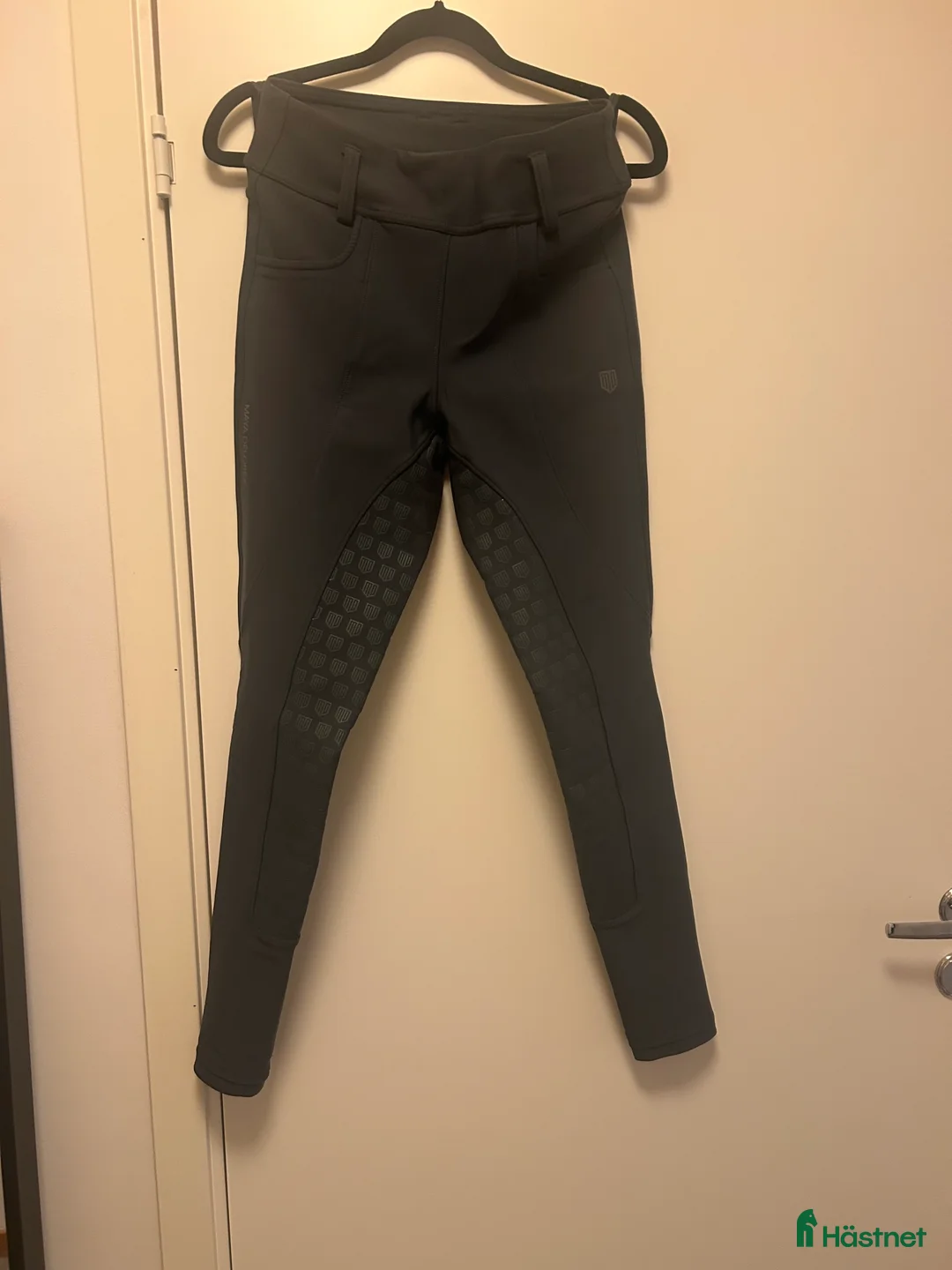 Ridbyxor ryttarutrustning till salu: Maya delorez ridbyxor  i Mullsjö - Annons 4