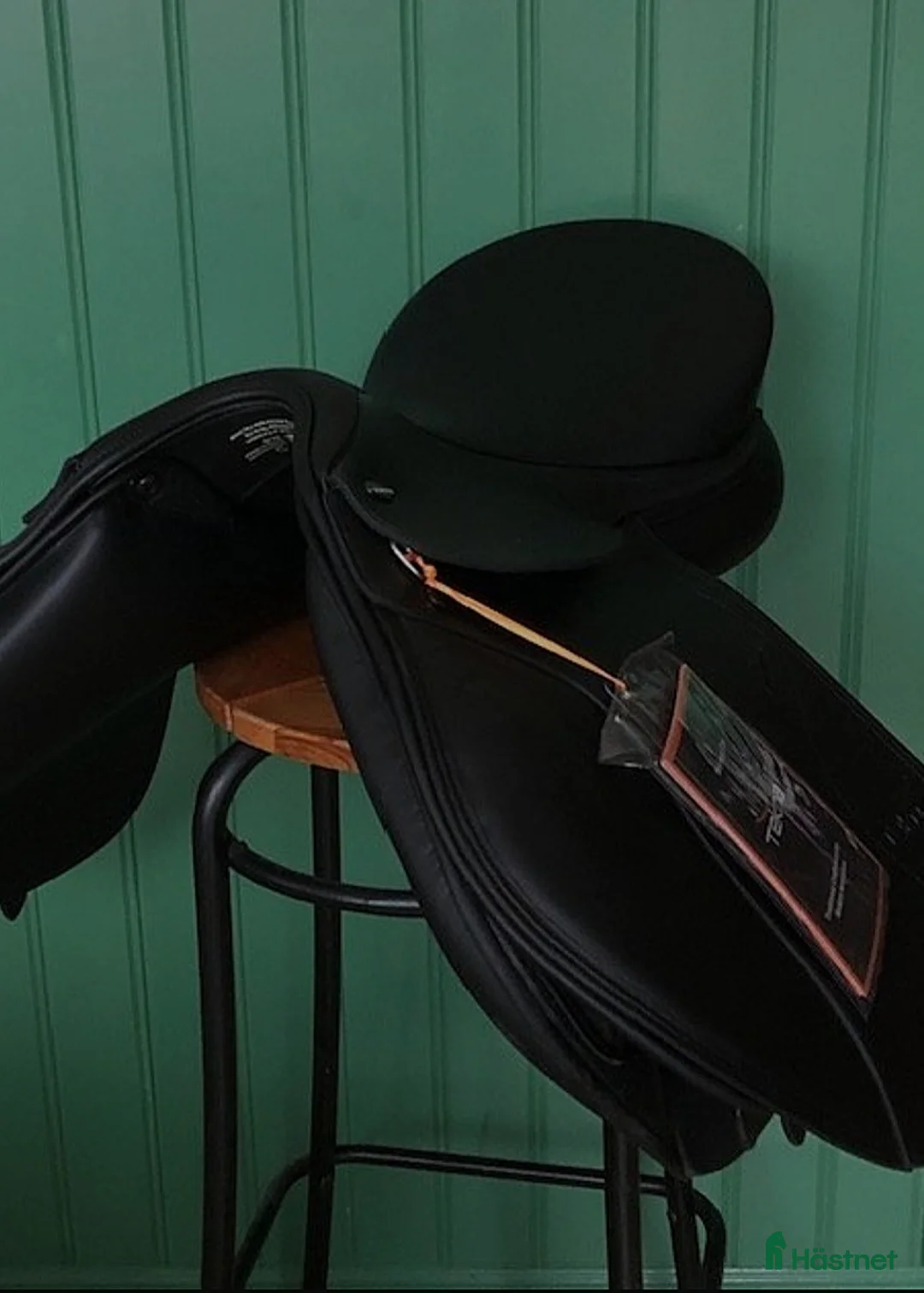 Sadlar hästutrustning till salu: Helt ny tekna sadel i Mölndal - Annons 1