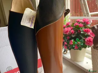 Ridstövlar ryttarutrustning till salu: Nya lyxiga dressyrstövlar - Annons 1