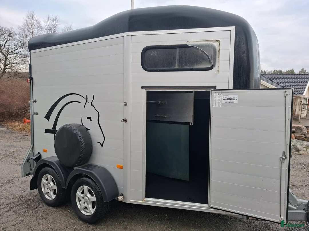 Hästtransporter  fordon & transport till salu: Begagnad Touring Country - Annons 2