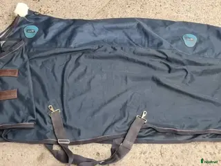 Täcken hästutrustning till salu: Täcken strlk 145 o 130 i Mörsil - Annons 1