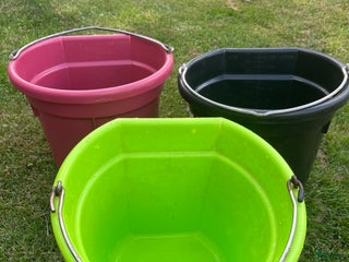 Övrig Hästutrustning hästutrustning till salu: Hink med plan sida i Mariestad - Annons 18