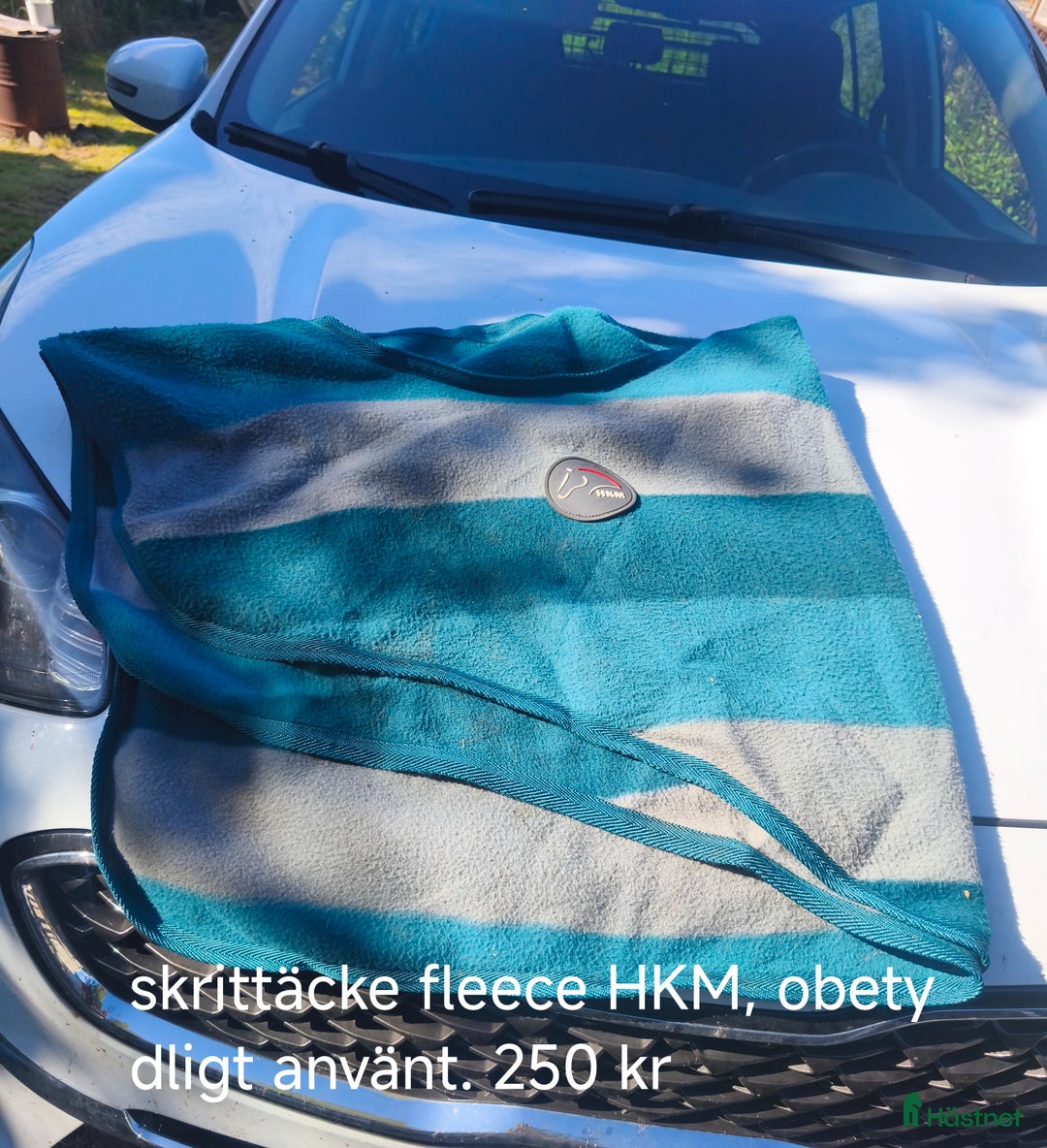 Täcken hästutrustning till salu: Amigo täcken, ES schabrak, mm i Bergby - Annons 13