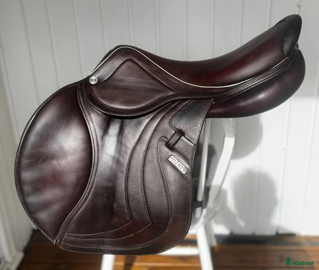 Sadlar hästutrustning till salu: CWD Mademoiselle - Annons 1