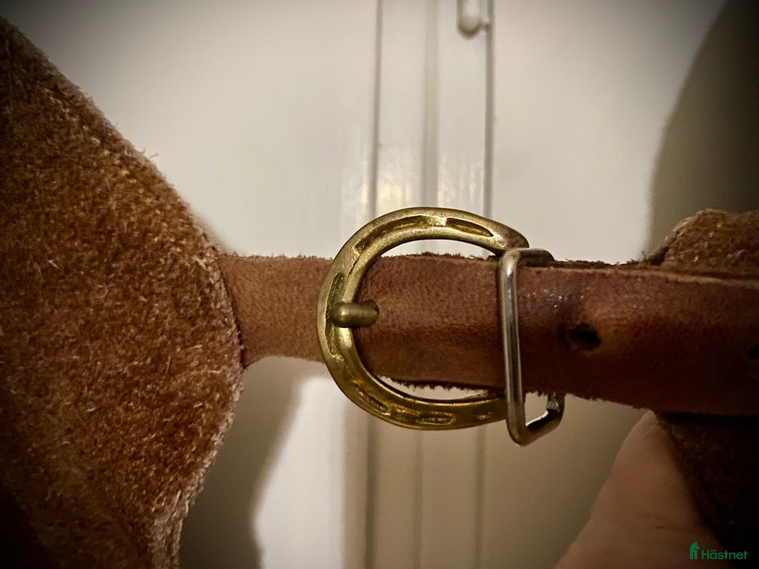 Övrigt Ridkläder ryttarutrustning till salu: Westernchaps stl XL i Klässbol - Annons 4