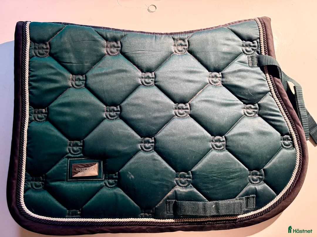 Schabrak & Vojlockar hästutrustning till salu: Equestrian Stockholm - PS - Schabrak  - Annons 10