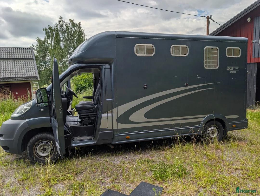 Hästlastbilar  fordon & transport till salu: Equitrek Peugeot Boxer 2.2 Hästbuss – 2012  - Annons 9
