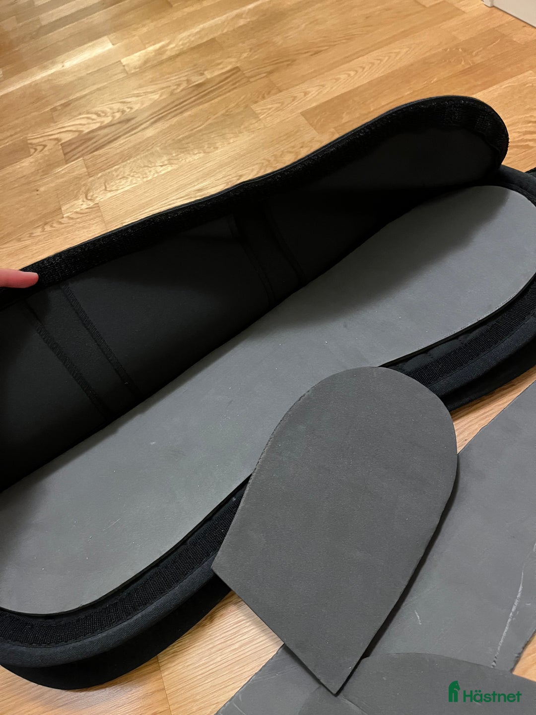 Sadeltillbehör hästutrustning till salu: Kavalkade korrektionspad i Sundbyberg - Annons 3