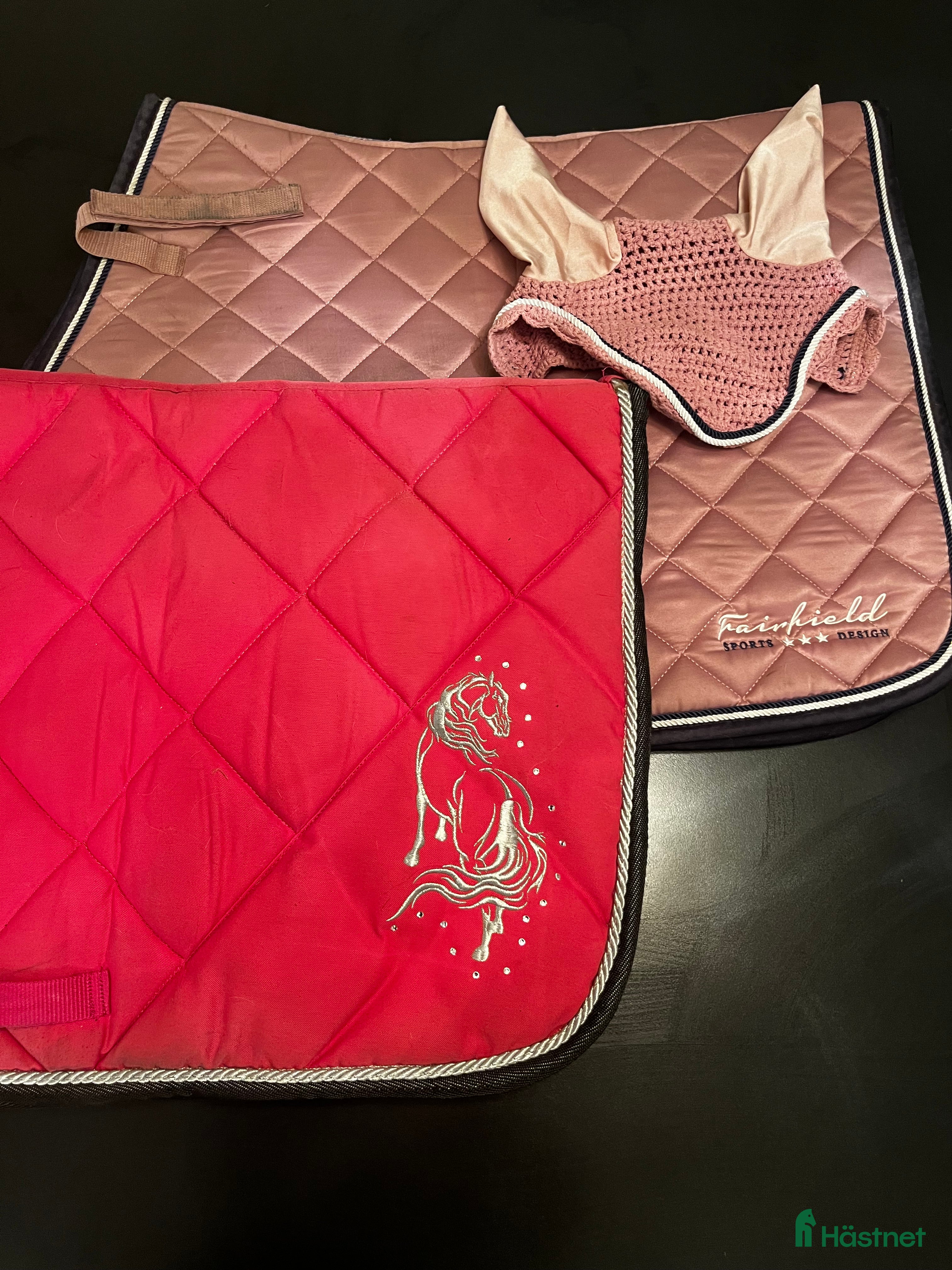 Schabrak & Vojlockar hästutrustning till salu: Schabrak och huva - Annons 4