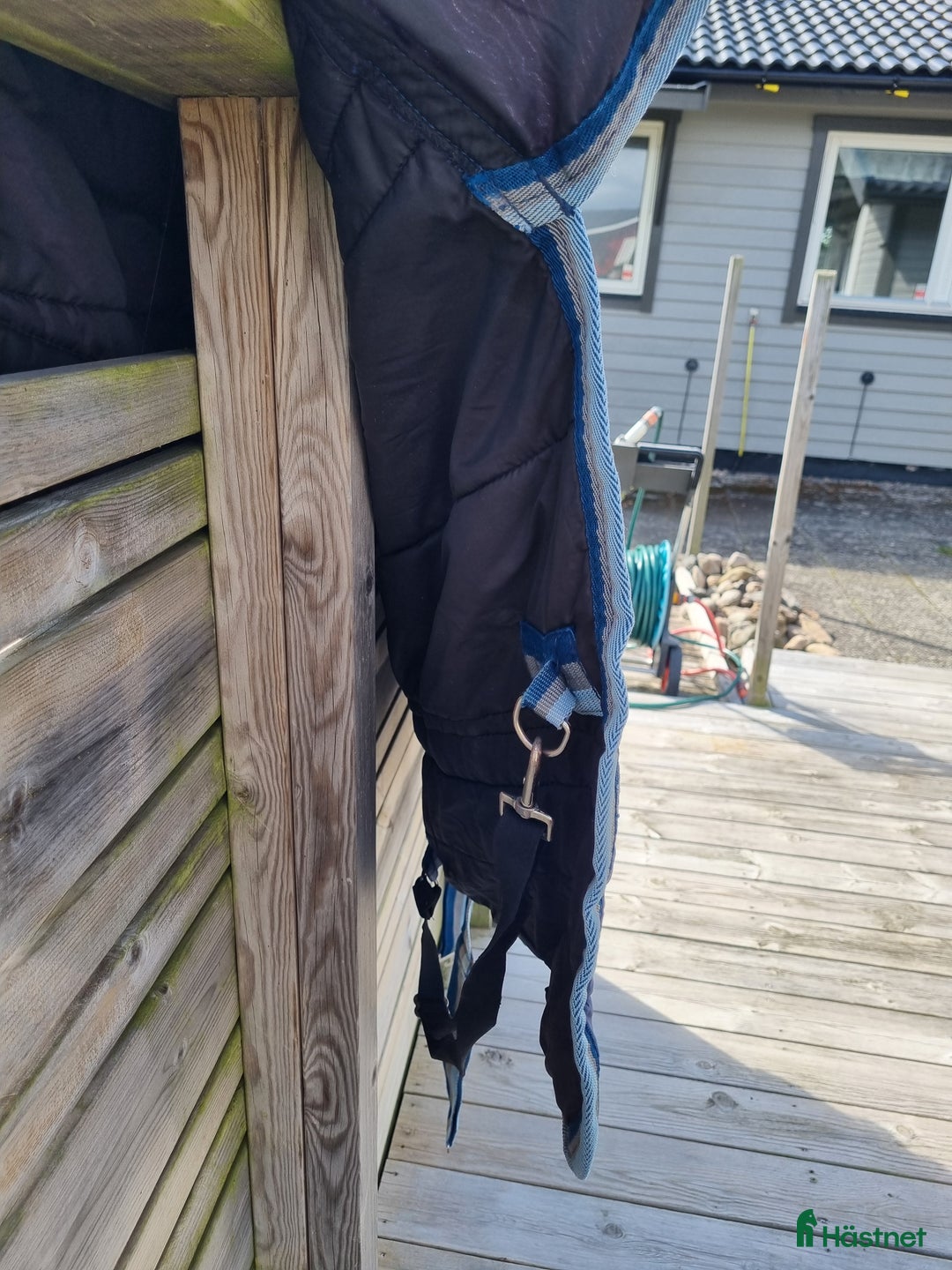 Täcken hästutrustning till salu: Hansbo stalltäcke 200g 125 cm i Tvååker - Annons 4