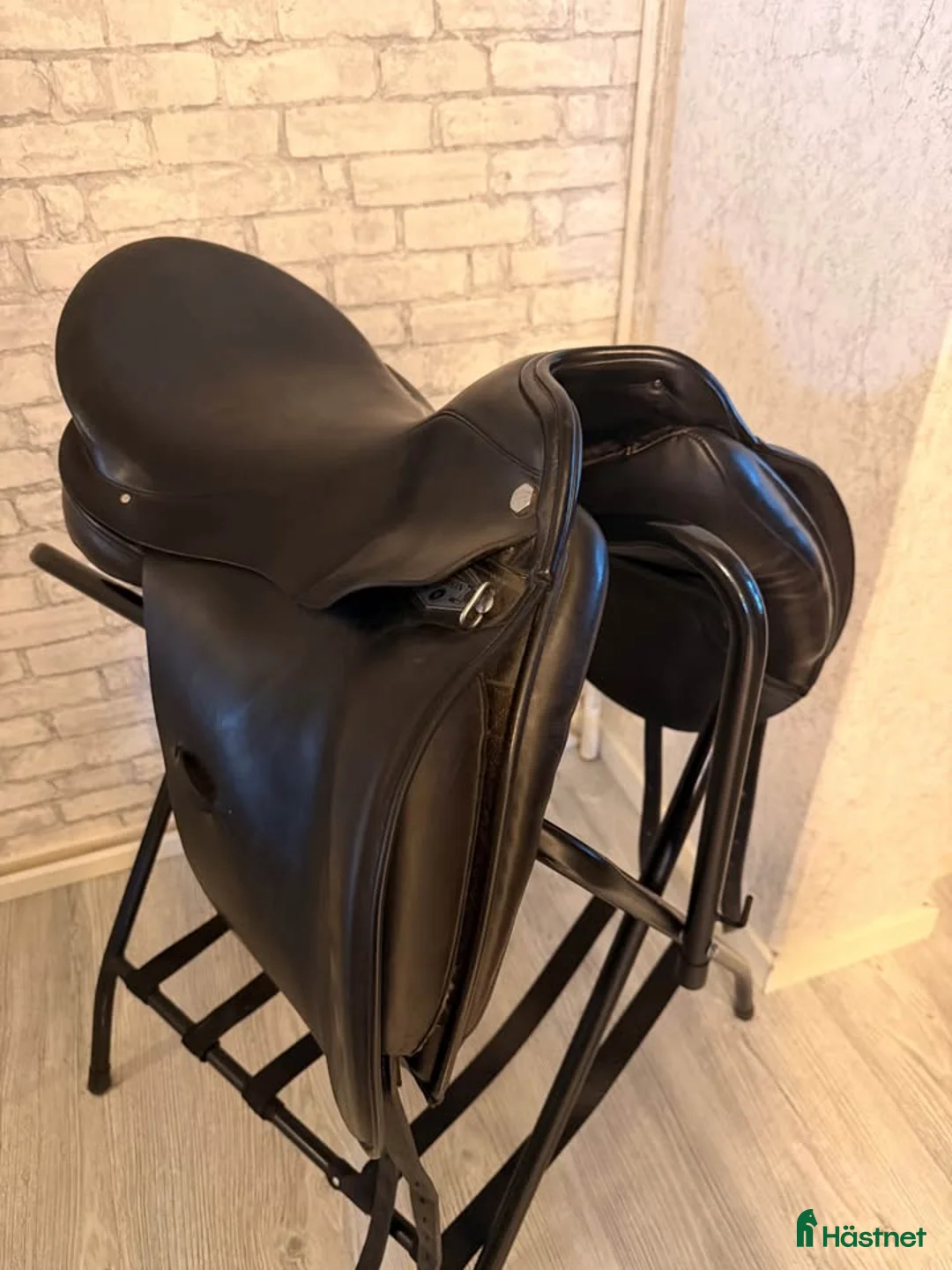 Sadlar hästutrustning till salu: Otroligt skön dressyrsadel - Annons 10