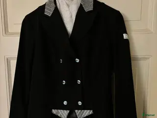 Jackor & Kavajer ryttarutrustning till salu: Halvfrack animo i Harbo - Annons 2