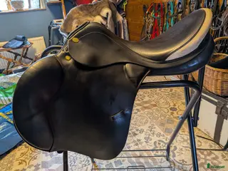 Sadlar hästutrustning Äldre prestige venezia i fint skick - Annons 4