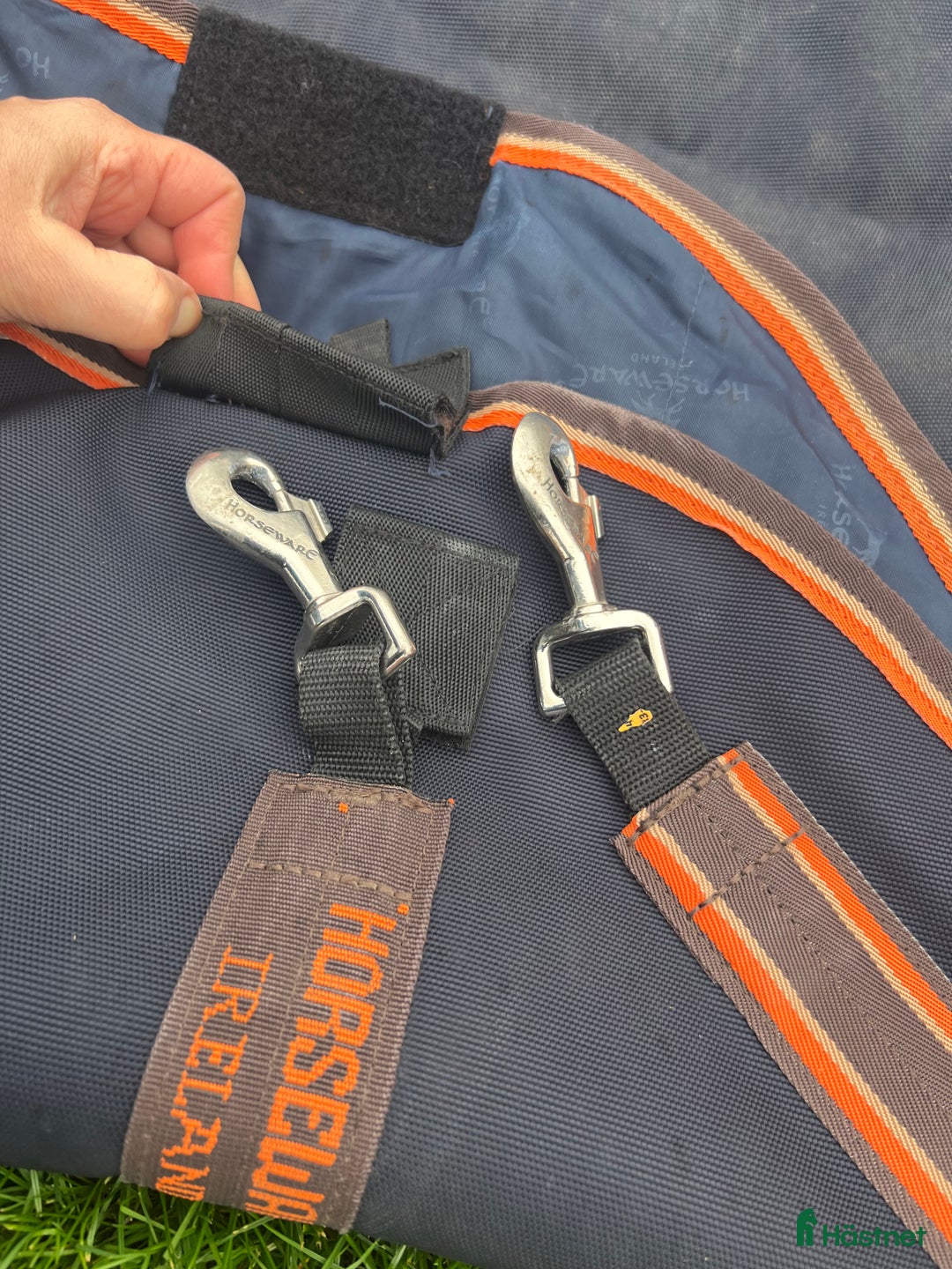 Täcken hästutrustning till salu: Rambo Supreme regntäcke inkl hals i Vargön - Annons 5