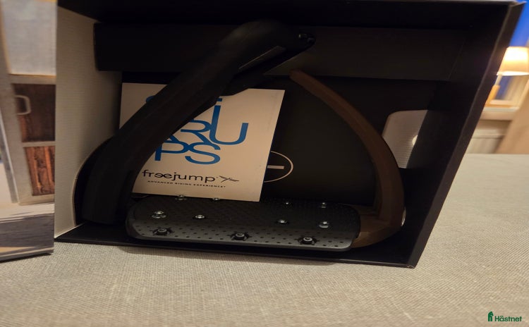 Stigbyglar hästutrustning till salu i Vintrosa - Annons 20