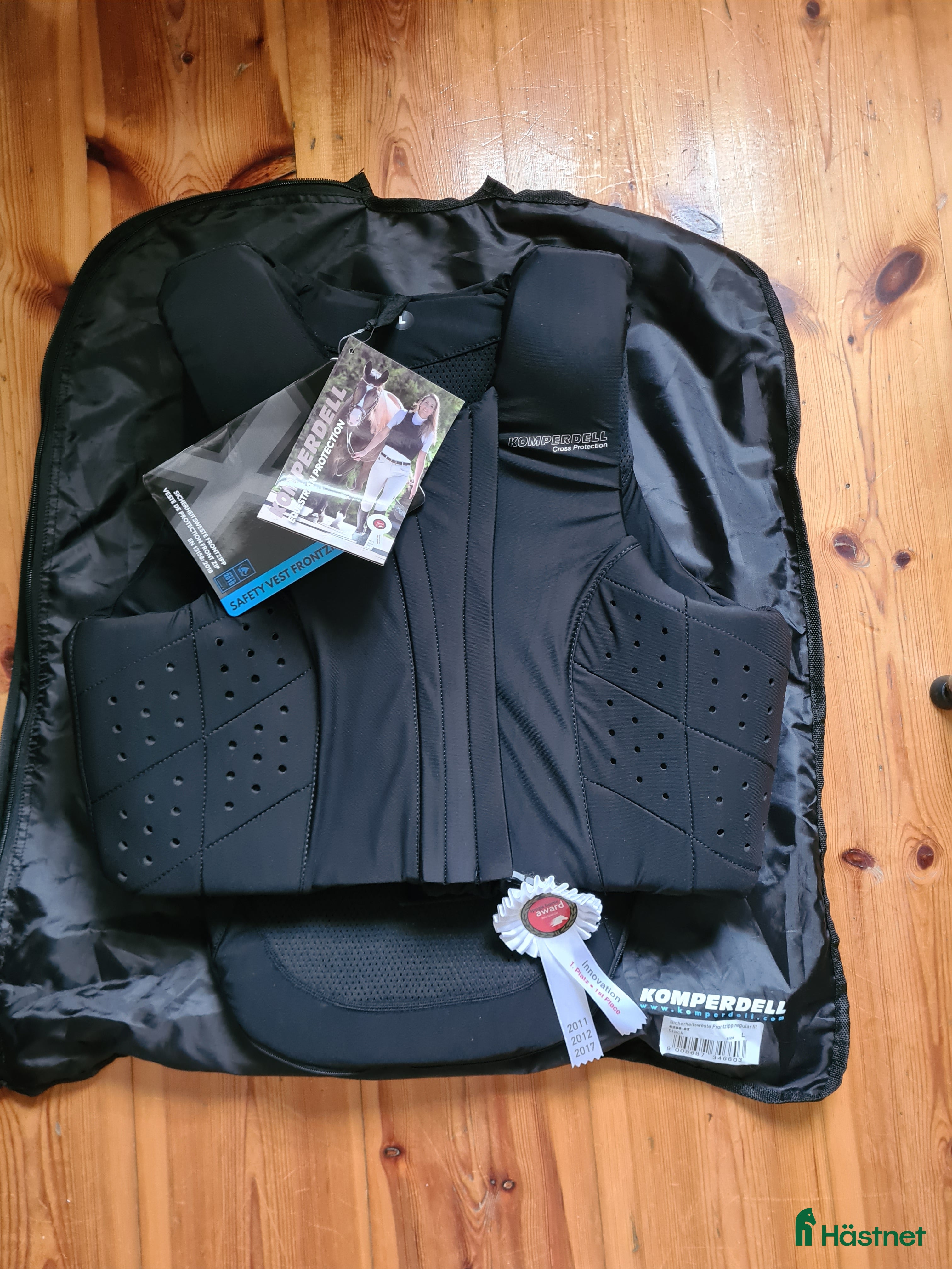 Säkerhetsvästar ryttarutrustning till salu: Helt ny säkerhetsväst i Kramfors - Annons 5