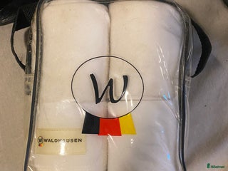 Benskydd hästutrustning till salu: Vita ben lindor i Uddevalla - Annons 2