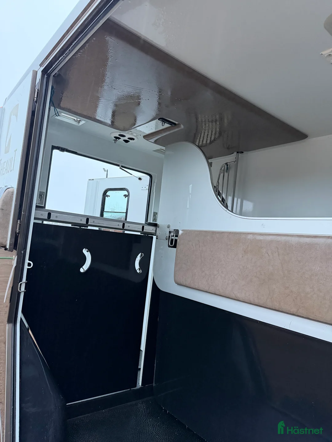 Hästlastbilar  fordon & transport till salu: Mycket fin theault proteo 5 Hästlastbil  i Västerås - Annons 10