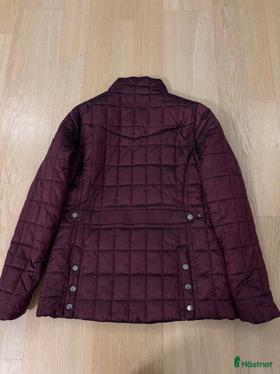 Jackor & Kavajer ryttarutrustning till salu: Vinröd höstjacka i Blentarp - Annons 2