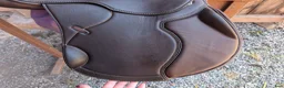 Sadlar hästutrustning till salu: Cavaletti monoflap hoppsadel - Annons 7