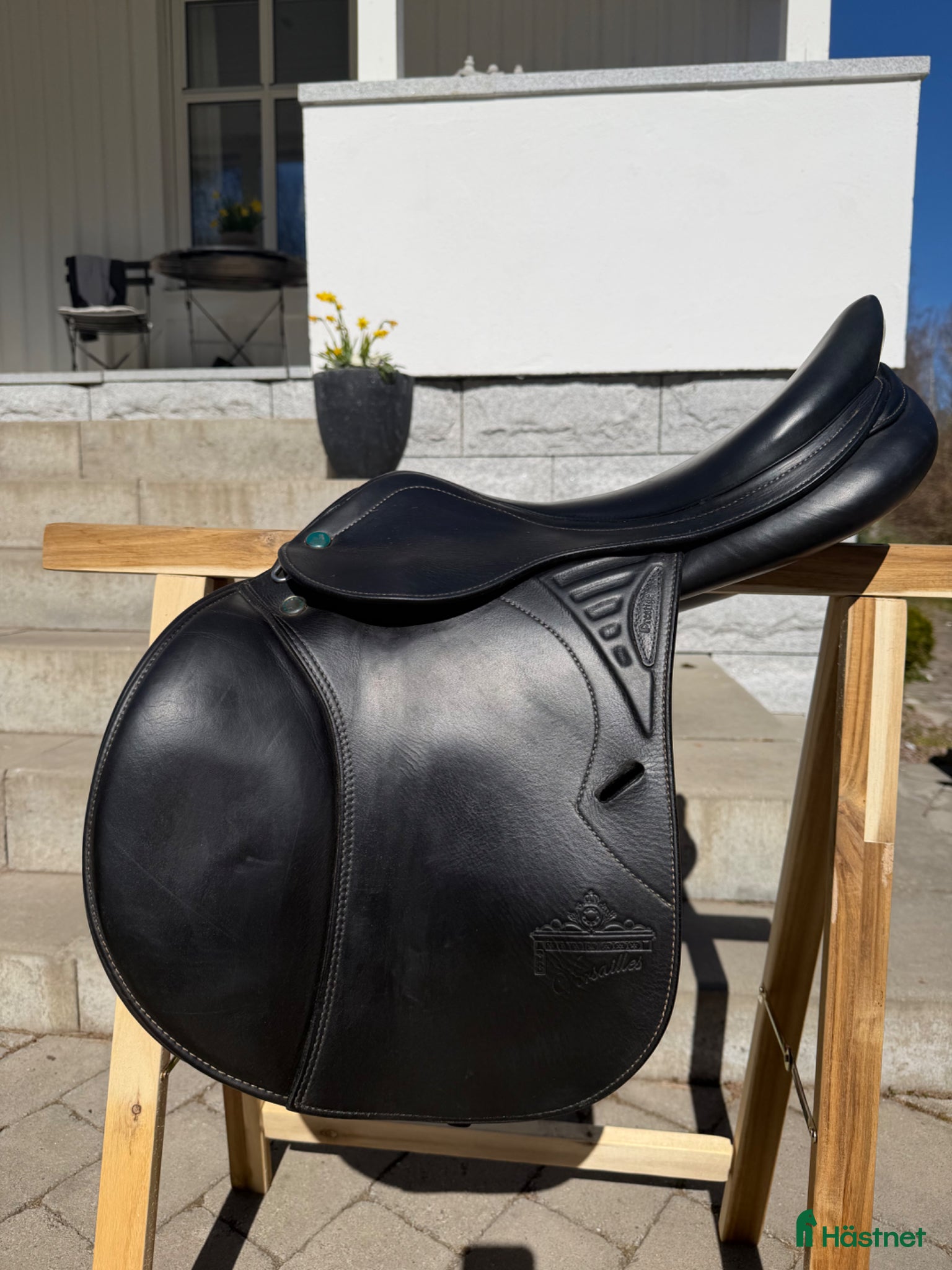 Sadlar hästutrustning till salu: Hoppsadel Prestige Versailles  - Annons 1