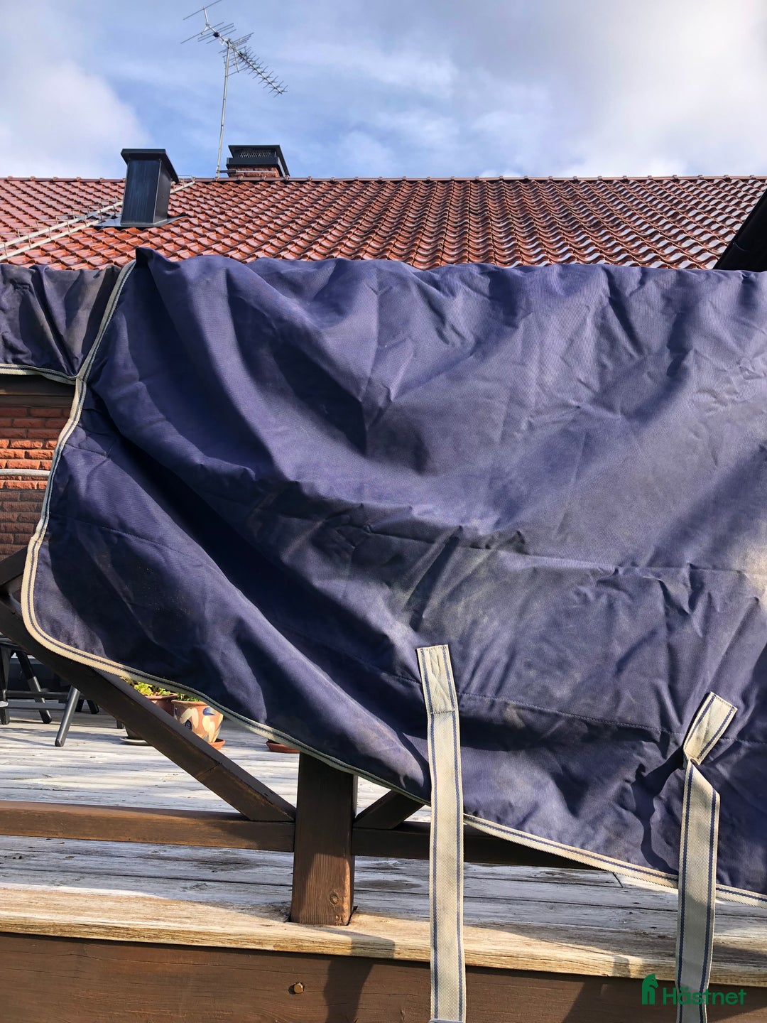 Täcken hästutrustning till salu: Täcke Bucas 200gr med avtagbarhals 145cm i Västra Frölunda - Annons 2