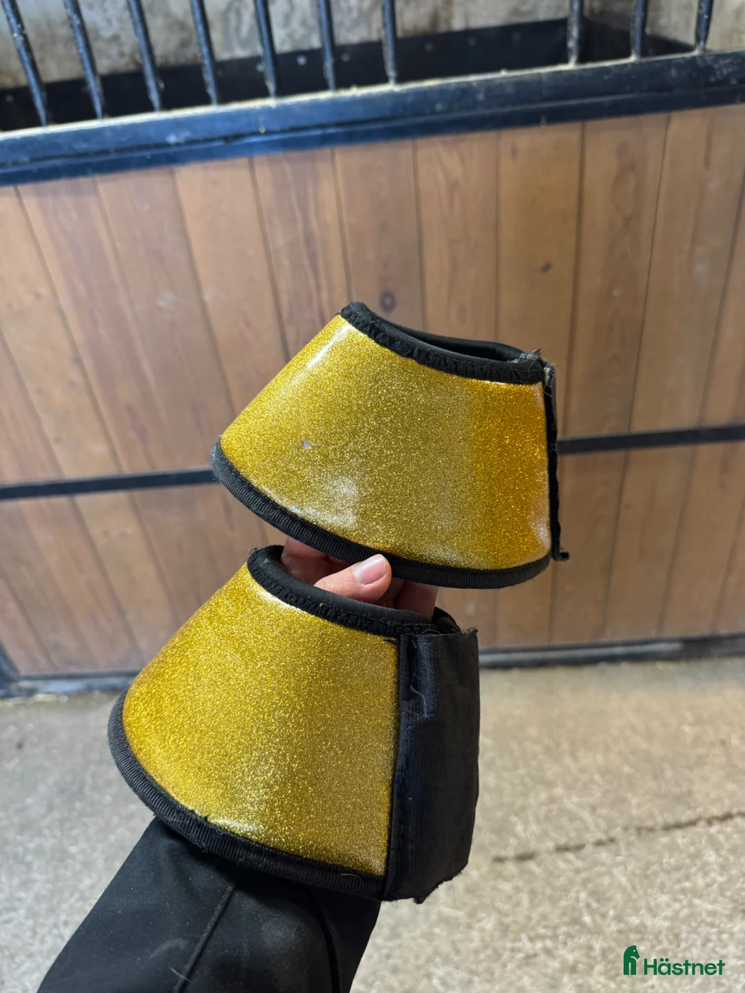 Benskydd hästutrustning till salu: Guld boots  - Annons 2