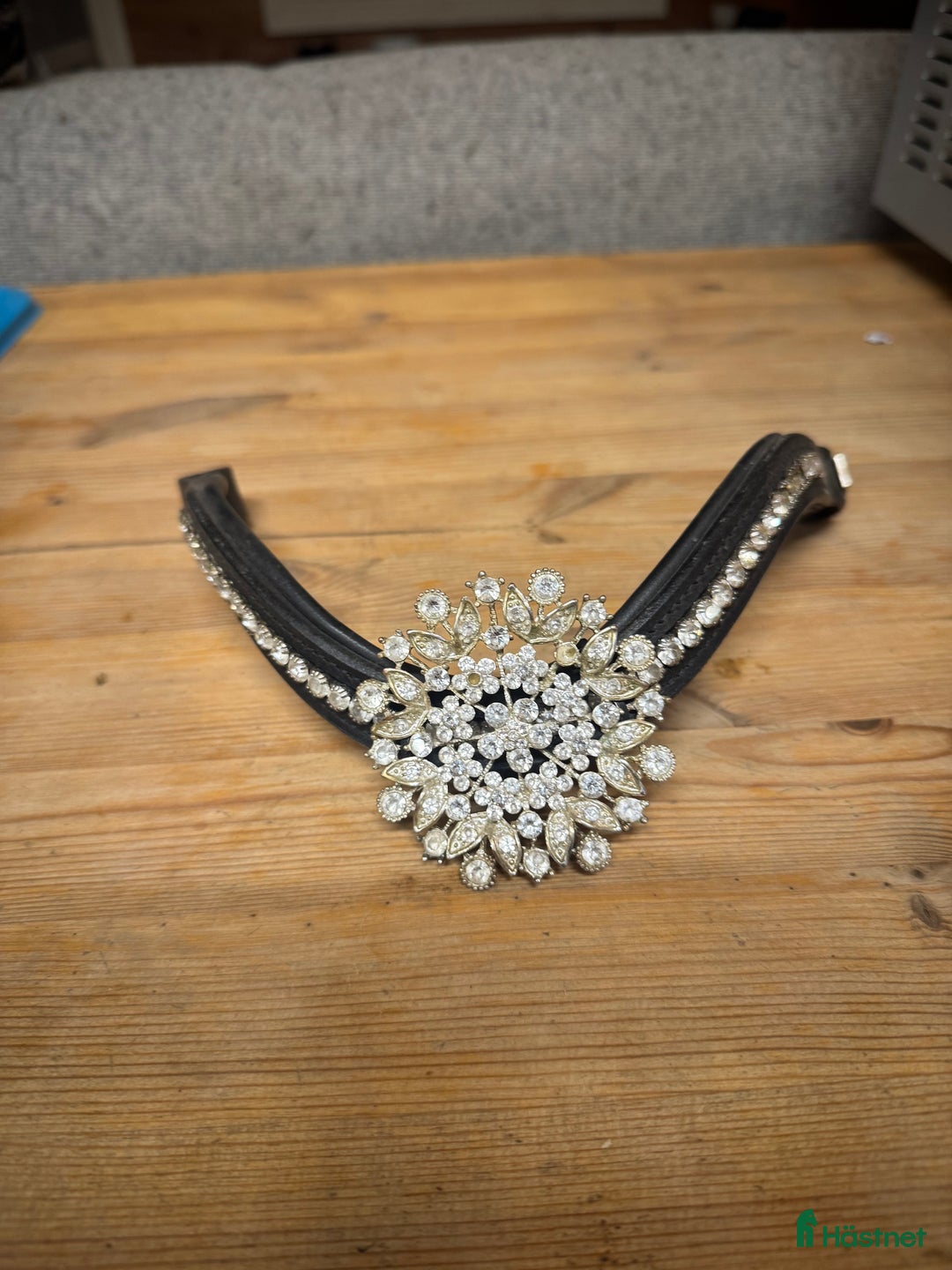 Övrig Hästutrustning hästutrustning till salu: Divoyh pannband svart stl ponny i Frösön - Annons 1