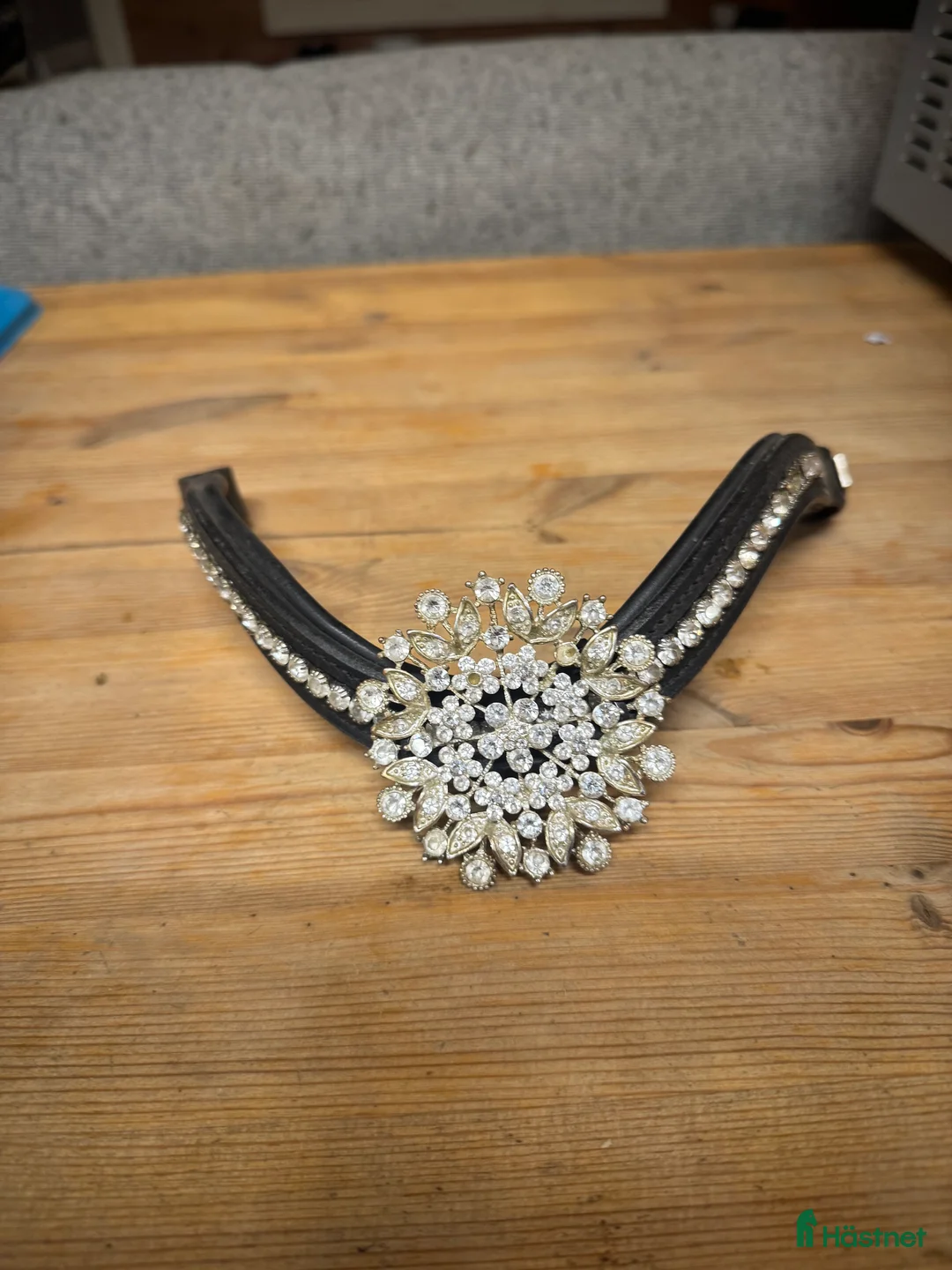 Övrig Hästutrustning hästutrustning till salu: Divoyh pannband svart stl ponny i Frösön - Annons 1