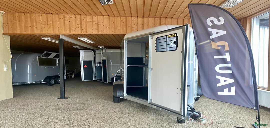 Galleribild {{count}}