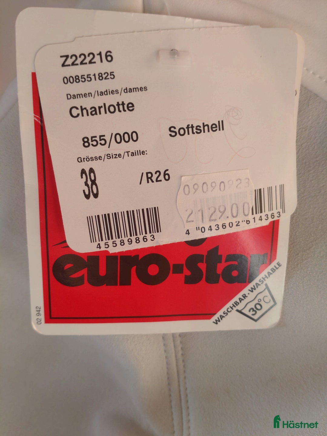 Jackor & Kavajer ryttarutrustning till salu: Tävlingskläder Storlek S, XS och 38 i Järna - Annons 2