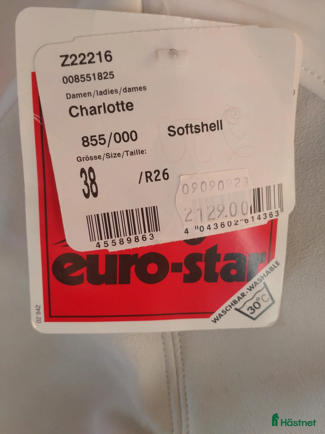 Jackor & Kavajer ryttarutrustning till salu: Tävlingskläder Storlek S, XS och 38 i Järna - Annons 2