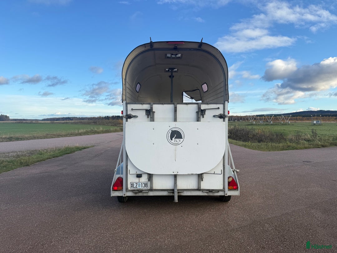 Hästtransporter  fordon & transport till salu: Boj 220EH - fronturlastning! i Borlänge - Annons 5