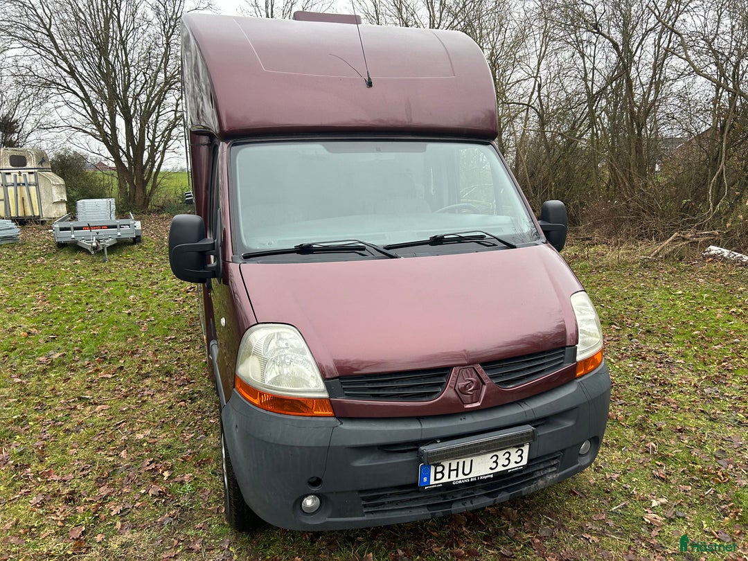 Hästlastbilar  fordon & transport till salu: Paragan 5 sits rejäl och robust  i Teckomatorp - Annons 3