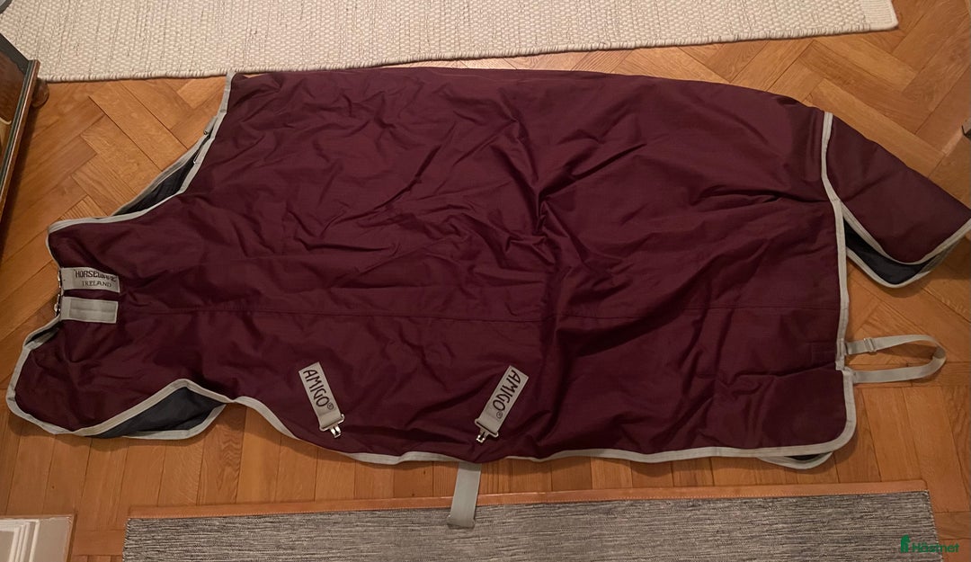Täcken hästutrustning till salu: Horseware Amigo Utetäcke 200 g, som nytt. i Stockholm - Annons 5