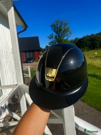 Hjälmar ryttarutrustning till salu i Falkenberg - Annons 9