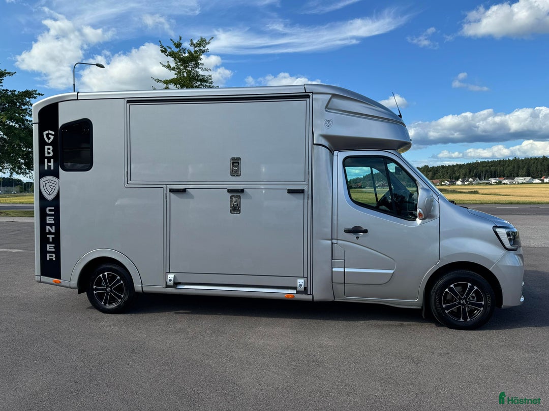 Hästlastbilar  fordon & transport till salu: PARAGAN EQUISTAR 3XL STUTERI  i Köping - Annons 3