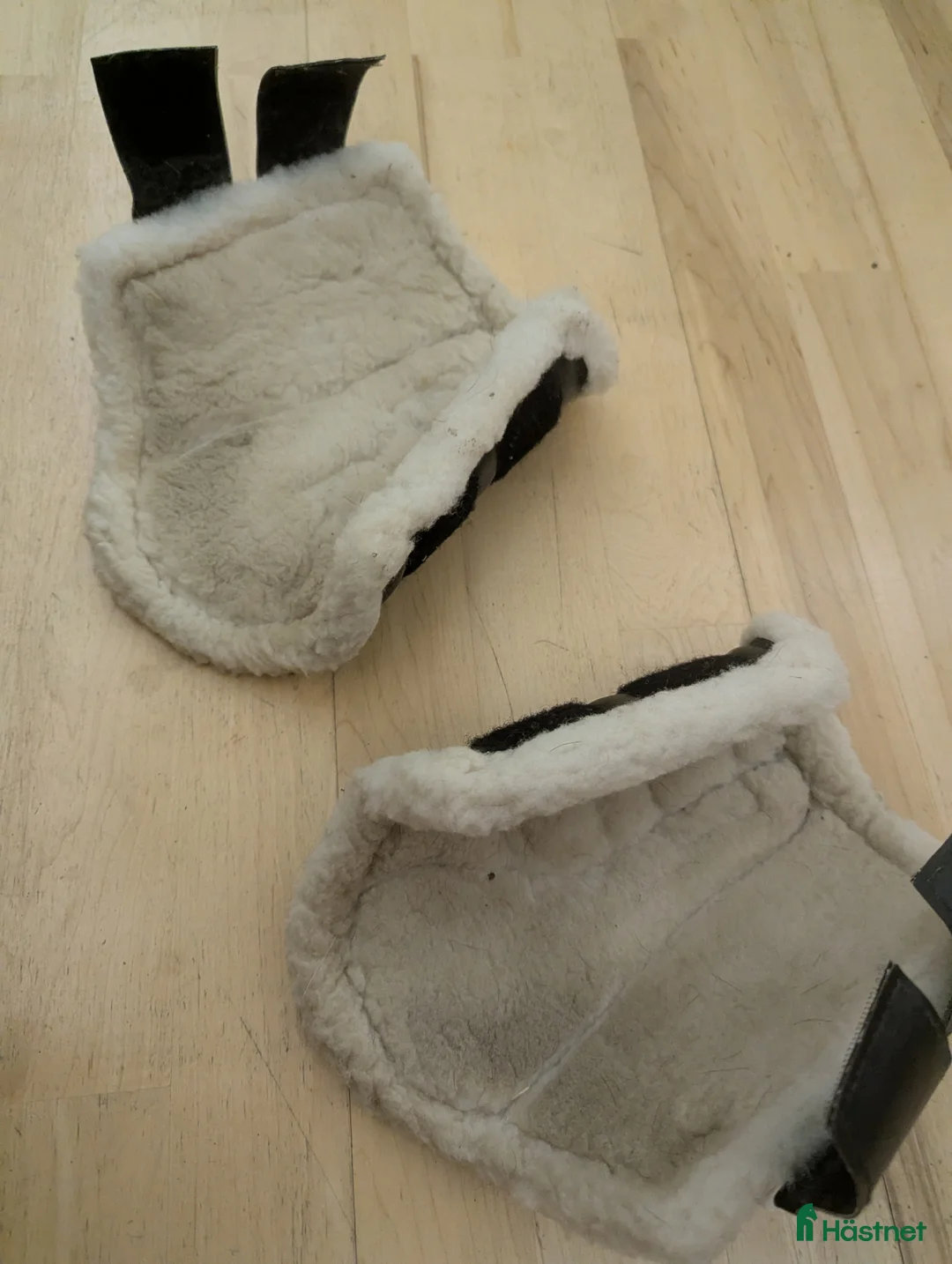 Benskydd hästutrustning till salu: Fluffbenskydd  i Ås - Annons 4