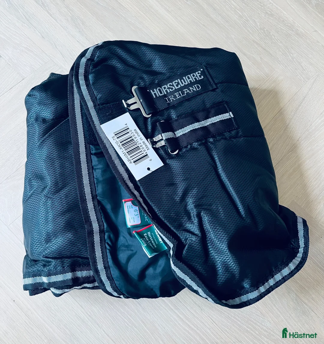 Täcken hästutrustning till salu: Horseware stalltäcke & liner - Annons 1
