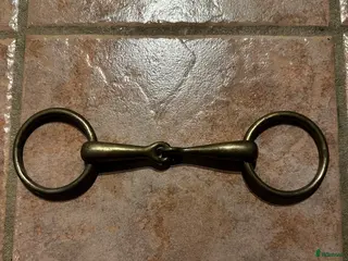 Bett hästutrustning till salu: Tvådelat bett i Sigtuna - Annons 3