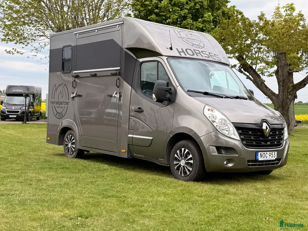 Hästlastbilar  fordon & transport till salu: Hästlastbil - Renault HORSEPARTNER VIGO - Annons 1