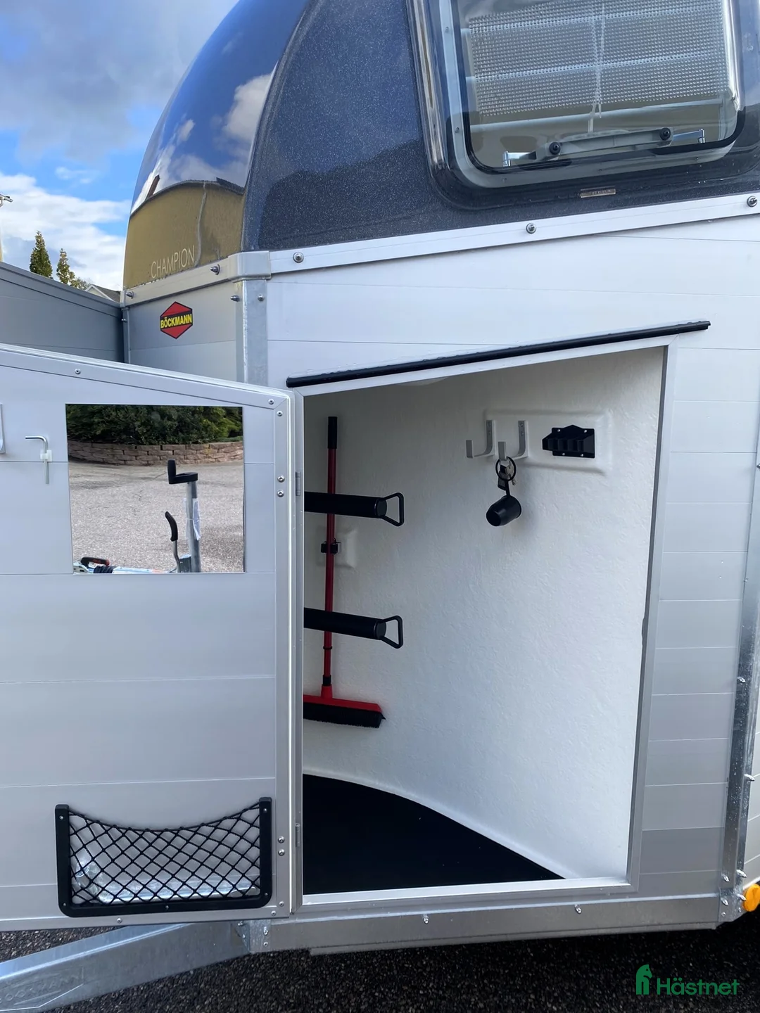 Hästtransporter  fordon & transport till salu: Utförsäljning Böckmann-24 Fabriksny m sadelkammare - Annons 2