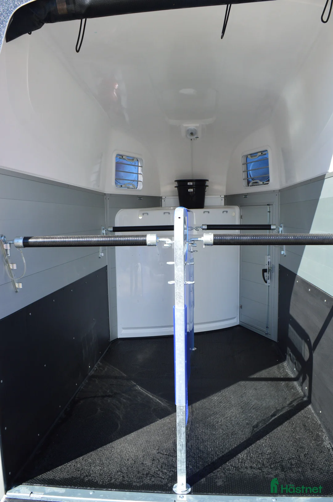 Hästtransporter  fordon & transport till salu: Humbaur Equitos Alu i Kvicksund - Annons 6