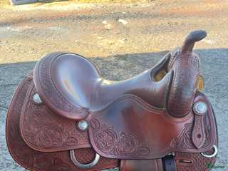 Sadlar hästutrustning till salu: Bob’s Westernsadel i Knivsta - Annons 24