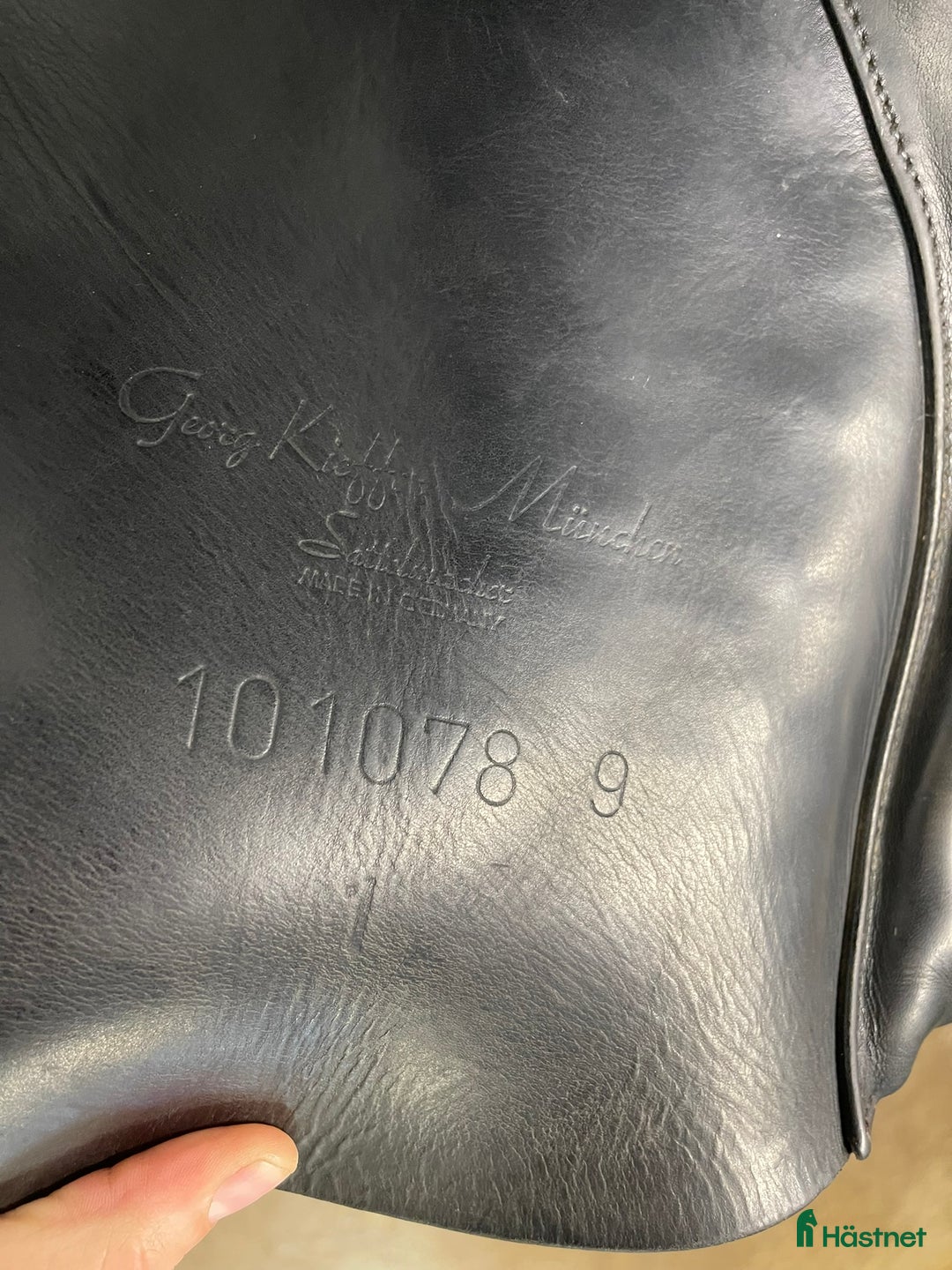 Sadlar hästutrustning till salu: Svart Kieffer Aachen Eventing sadel 17 i Staffanstorp - Annons 4