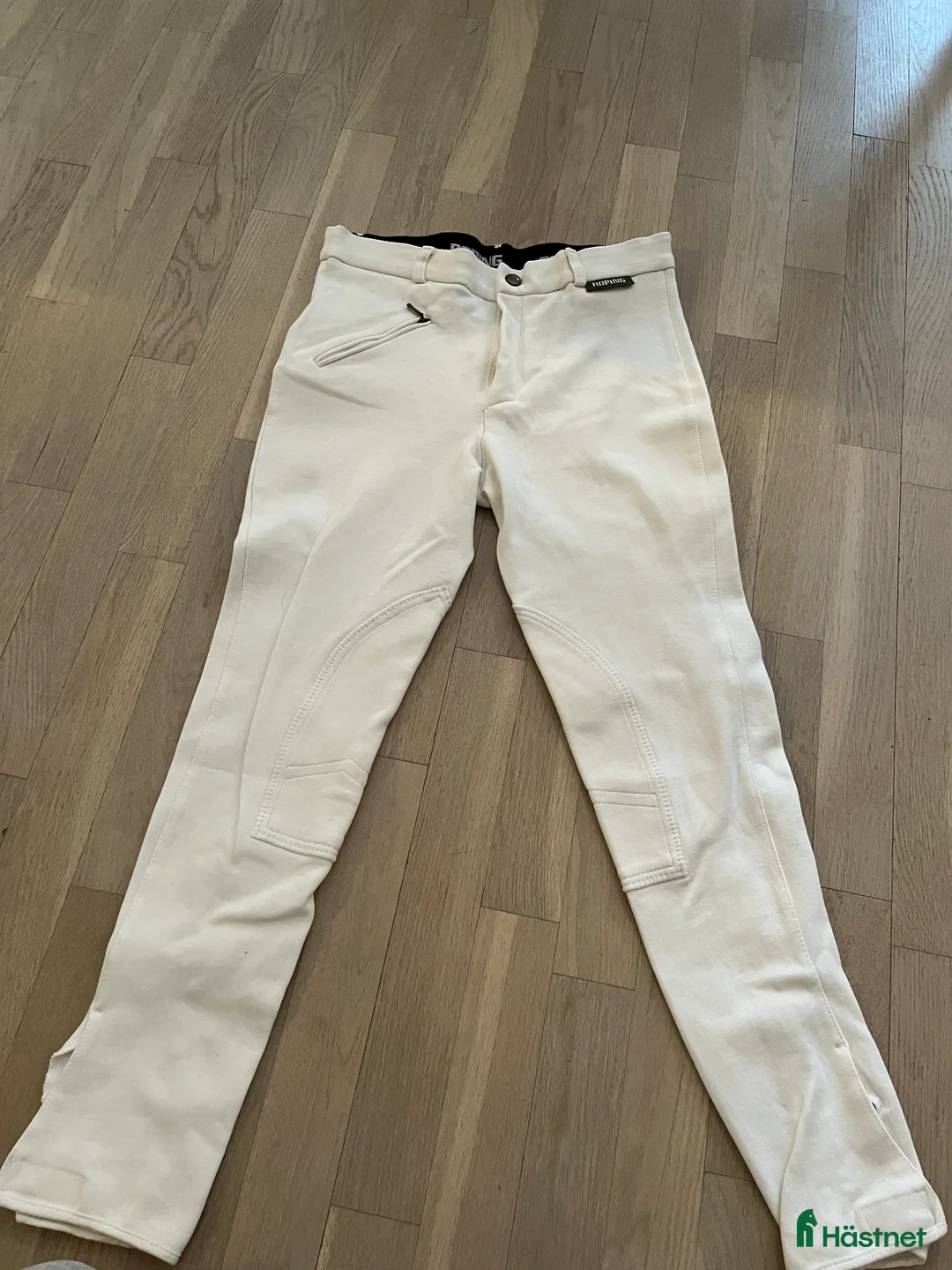 Ridbyxor ryttarutrustning till salu: Vita ridbyxor tills salu  i Bromma - Annons 1