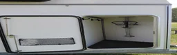 Hästtransporter  fordon & transport till salu: Hästtransport 1990 kg- Vallentuna  i Vallentuna - Annons 2