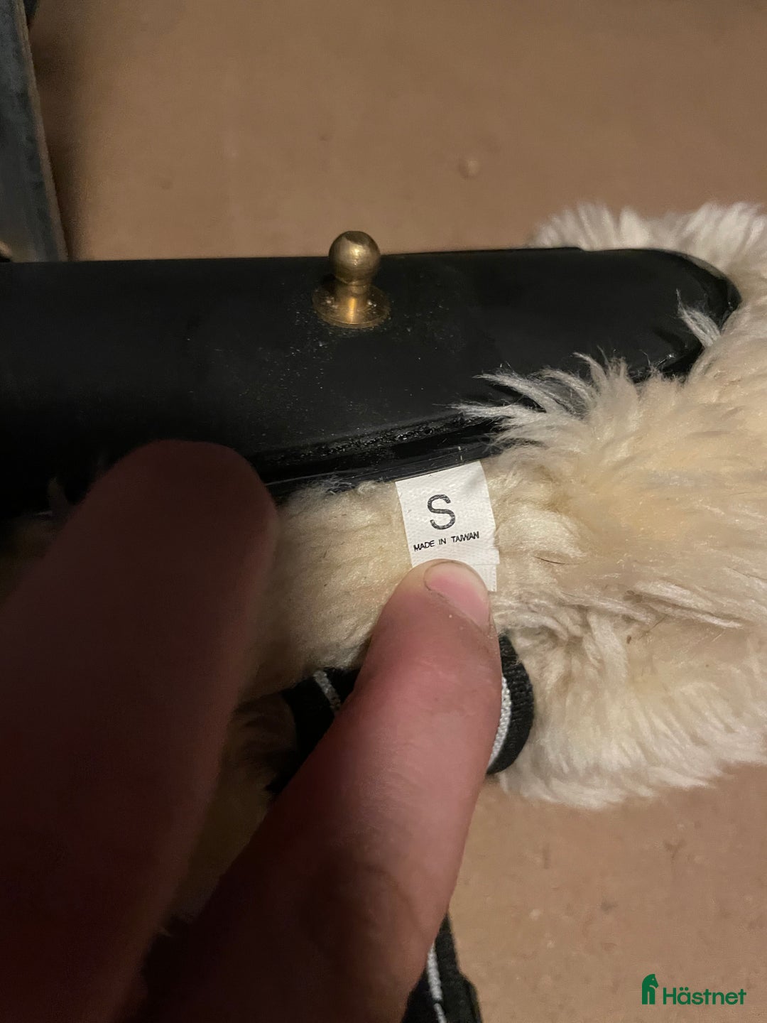 Benskydd hästutrustning till salu: Fluff senskydd! i Gävle - Annons 3